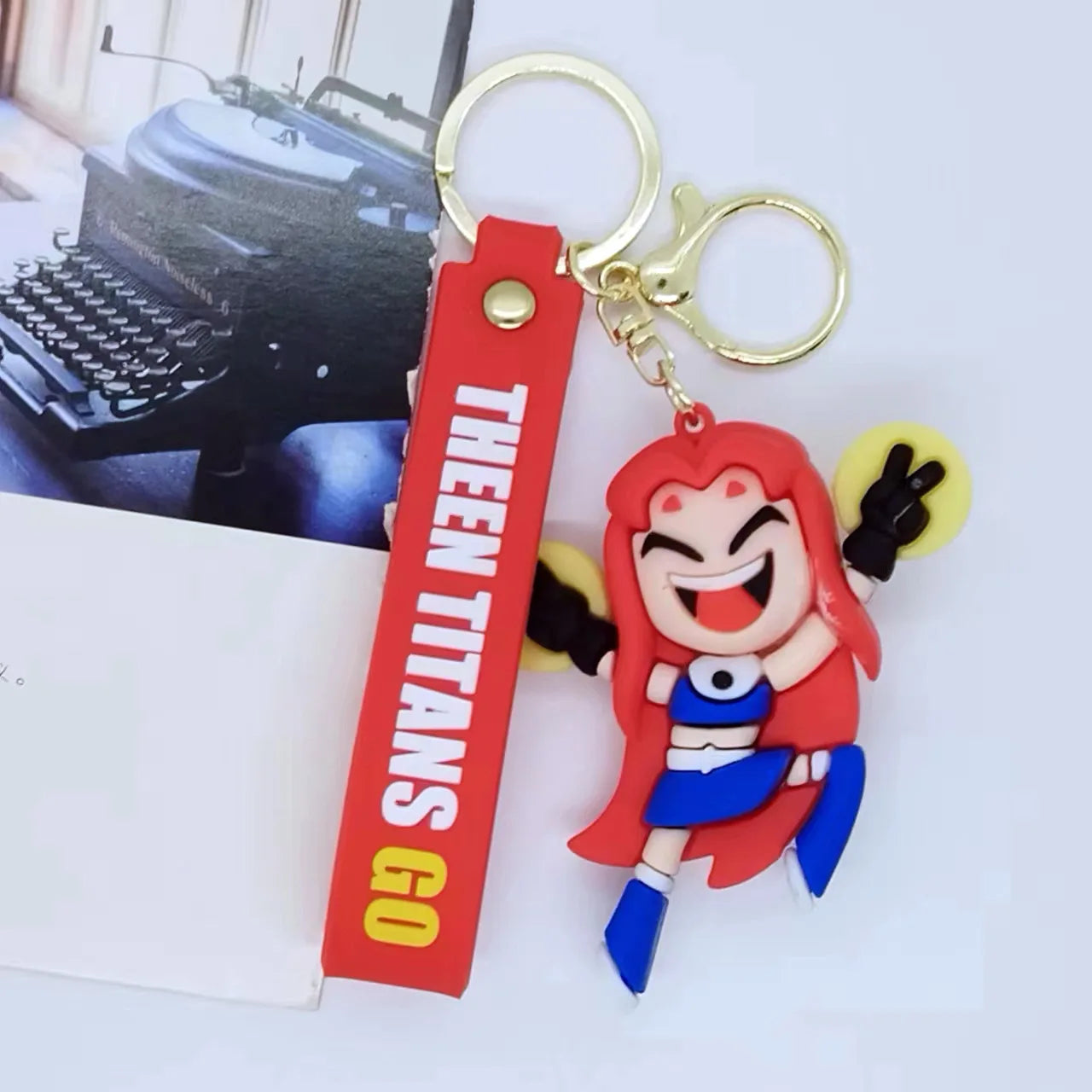 Teen Titans Go 'Starfire' Keyring Silicone Keychain